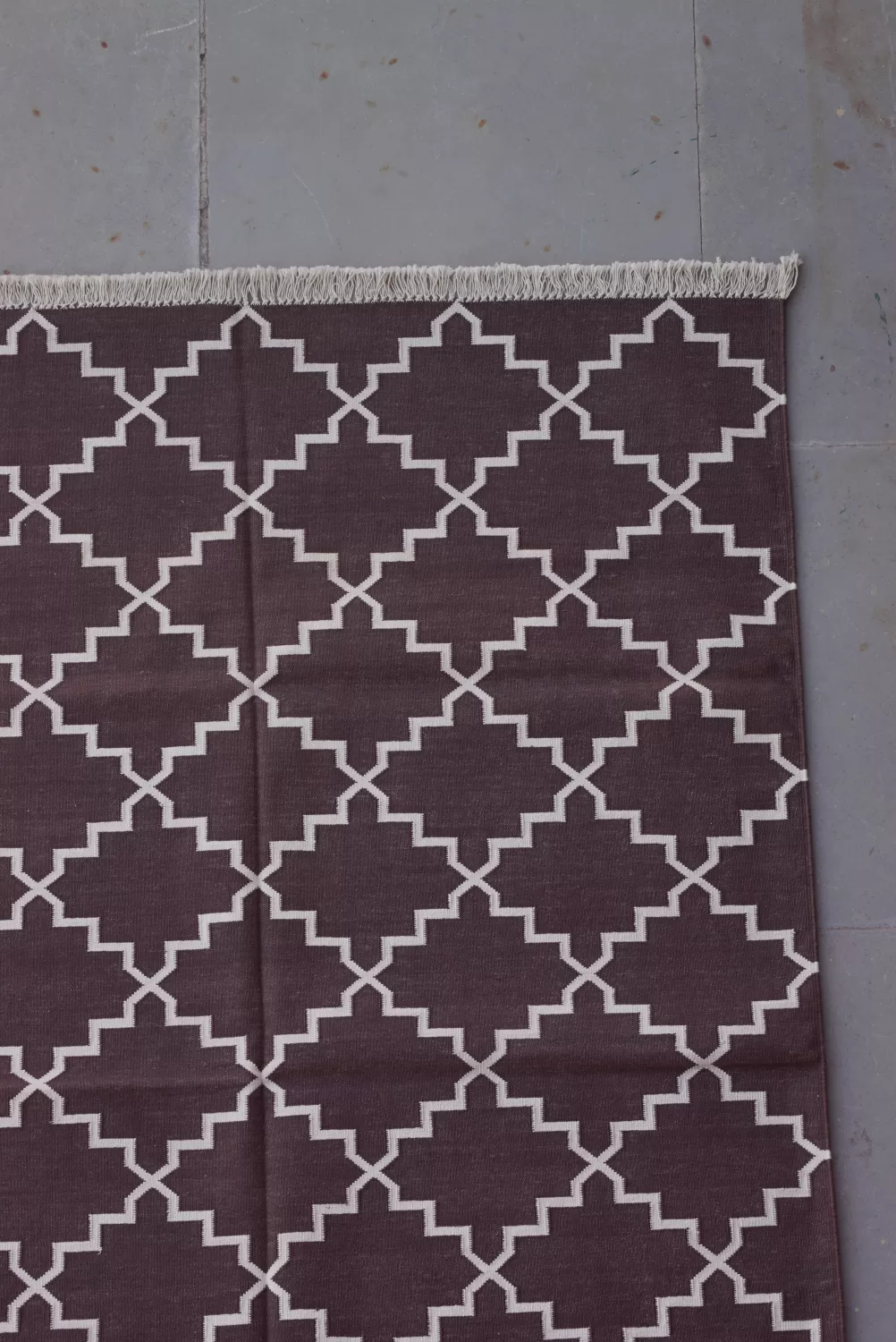 Dark Brown & Off-White Geometric Trellis Modern Rug, 4x6 ft | Rugmoda - Size Reference cotton dhurrie custom sizes made to order Rugmoda