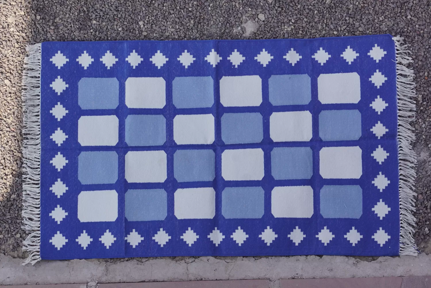 Geometric Block Washable Cotton Area Rug, Royal Blue & White, 3x5 ft | Rugmoda - Main View washable rugs royal blue Rugmoda
