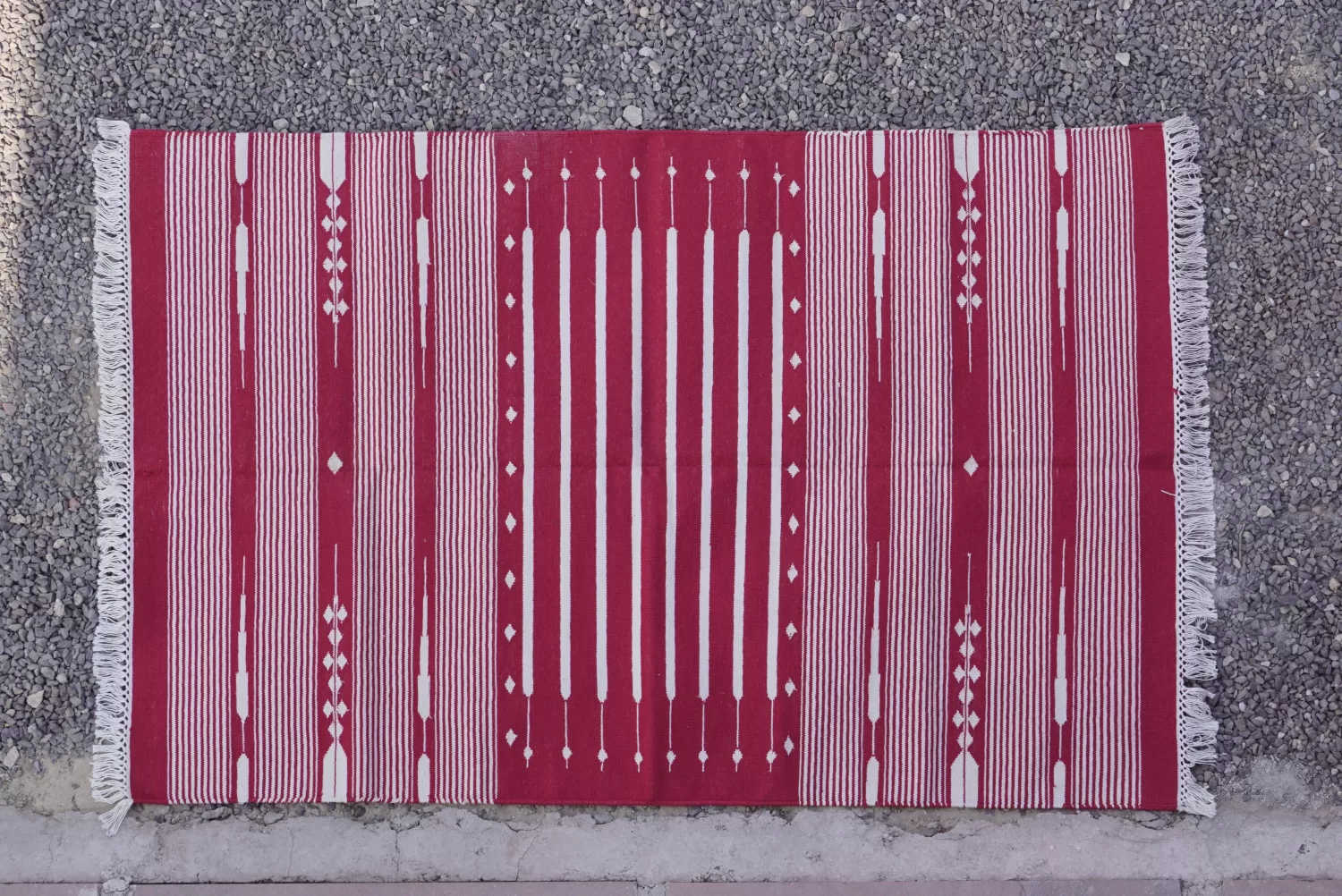 Washable Geometric Striped Red Area Rug, 3x5 ft | Rugmoda - Main View red area rugs crimson red Rugmoda