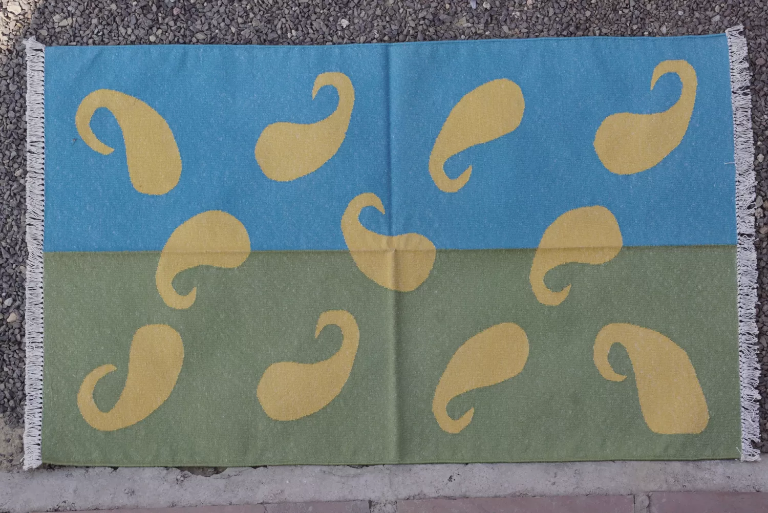 Split Color Paisley Flatweave Cotton Area Rug, Blue Green Yellow 3x5 ft | Rugmoda - Main View paisley area rugs blue Rugmoda