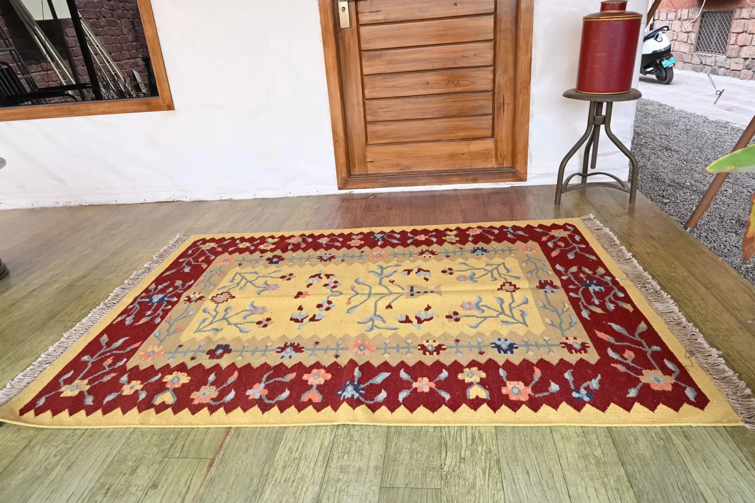 Floral Vine Living Room Area Rug in Gold & Red 4x6 ft | Rugmoda - Size Reference wool dhurrie custom sizes made to order Rugmoda