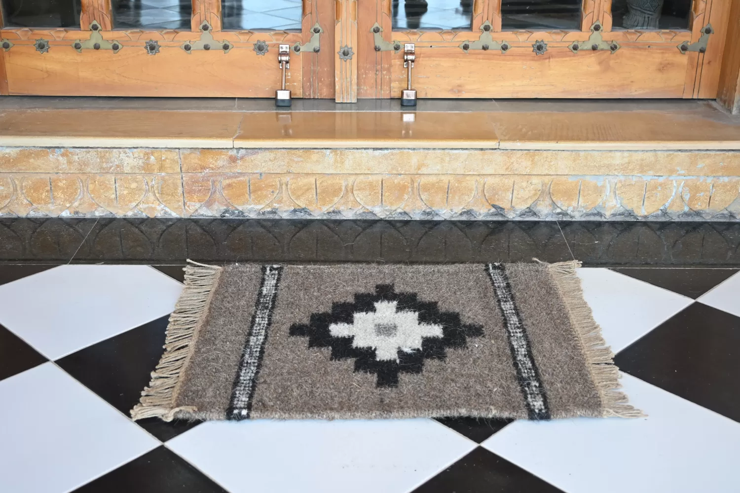 Geometric Diamond Small Area Rug, Brown & Black, 1.5x2 ft | Rugmoda - Main View small area rugs brown Rugmoda