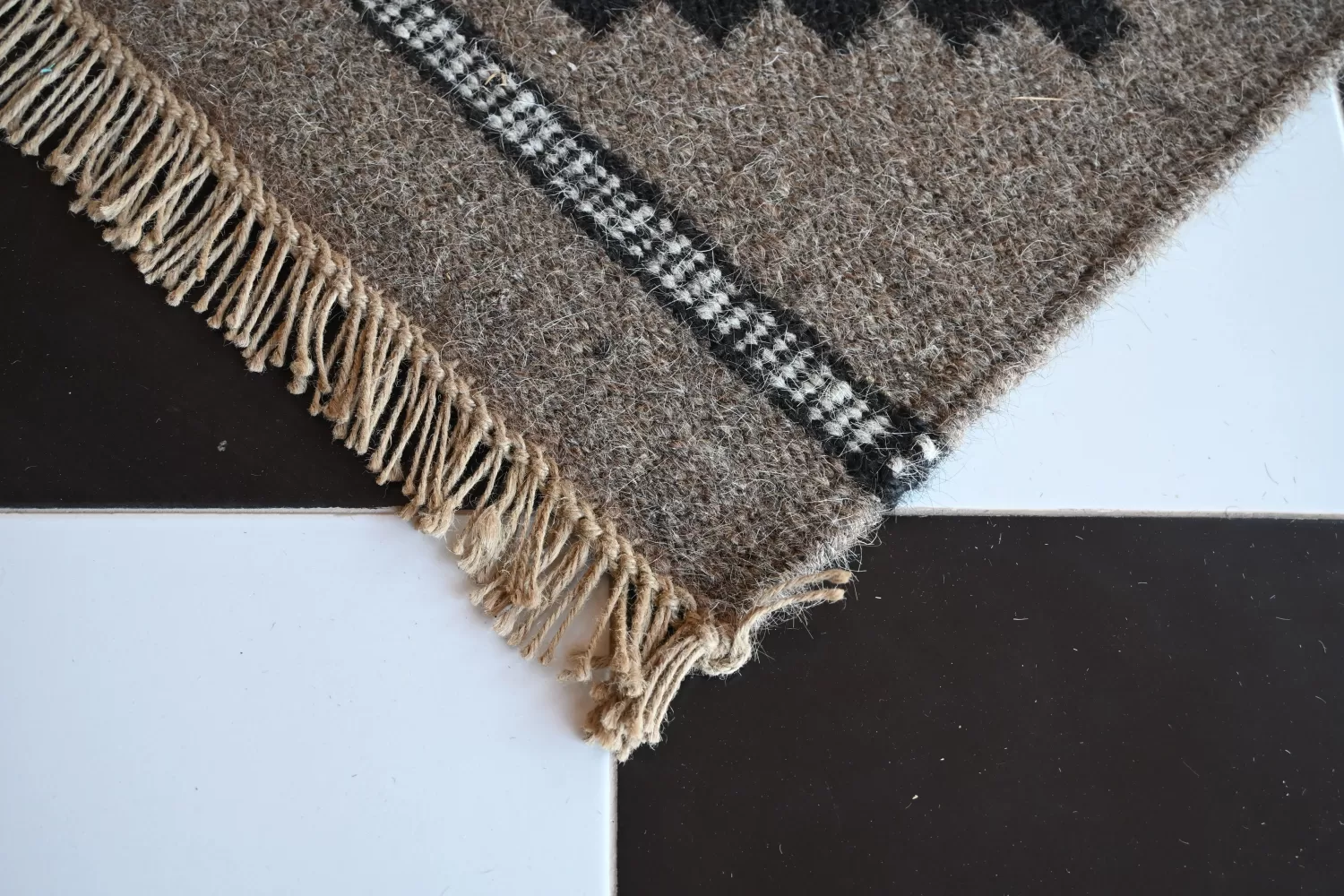 Geometric Diamond Small Area Rug, Brown & Black, 1.5x2 ft | Rugmoda - Lifestyle small area rugs brown boho living room decor