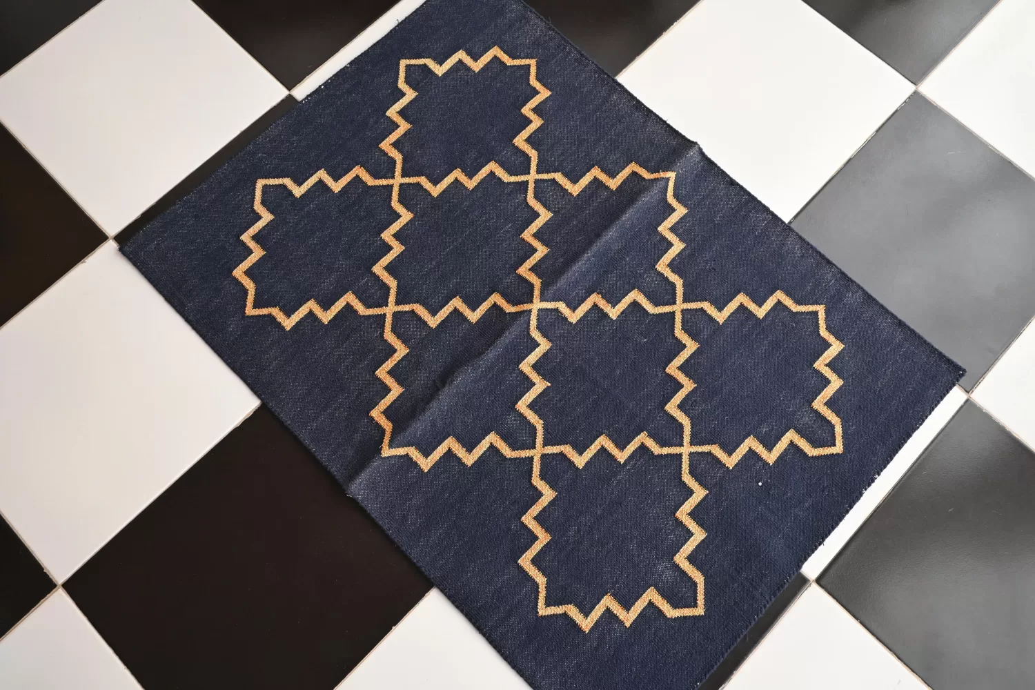 Washable Area Rugs Navy Blue Geometric Stepped Star Lattice 2.5x5 ft | Rugmoda - Texture Detail navy blue cotton dhurrie rug flatweave texture