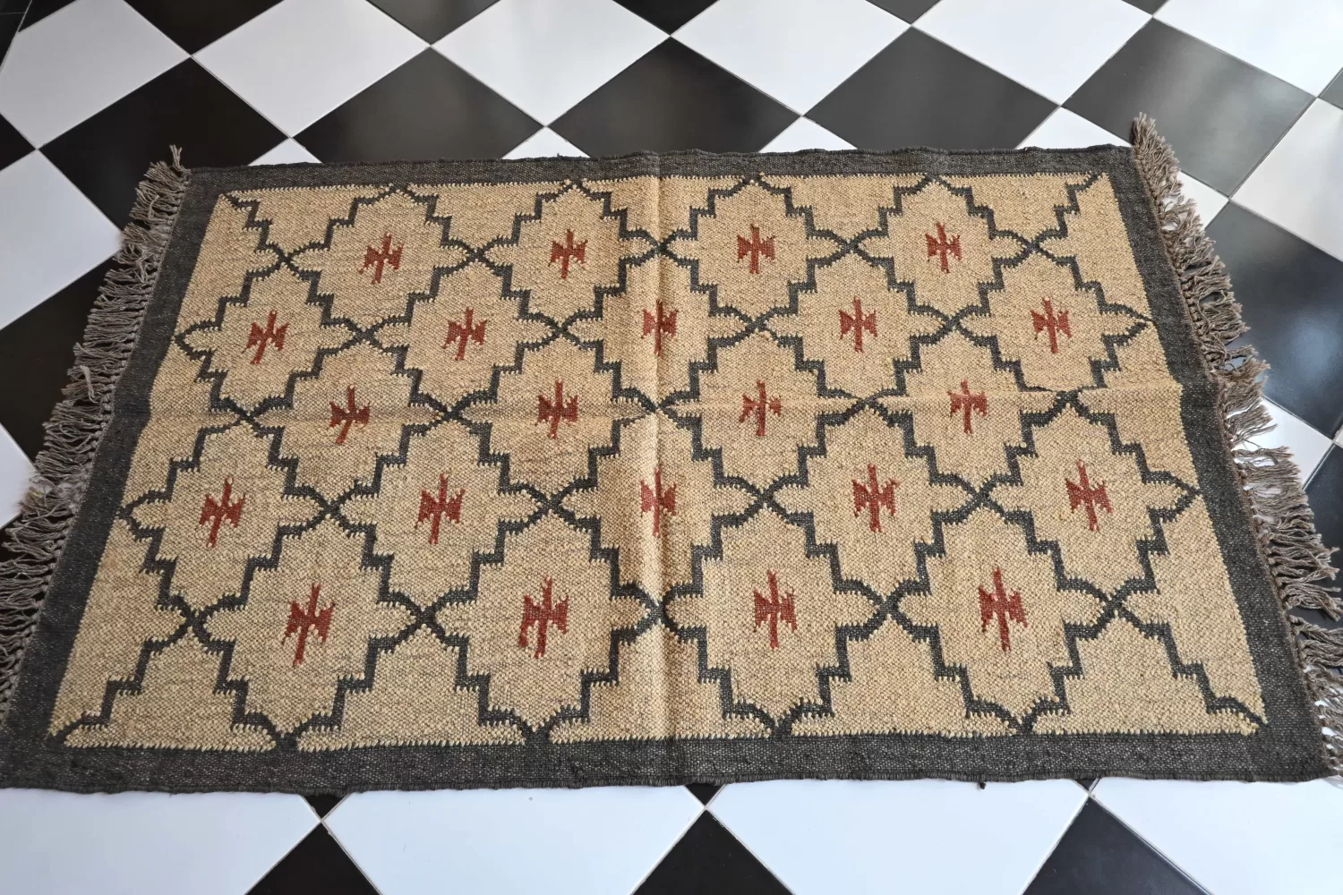 Geometric Stepped Diamond Washable Area Rugs Beige Grey Rust 3x5 ft | Rugmoda - Reverse Side reversible light beige jute rug handmade Jodhpur