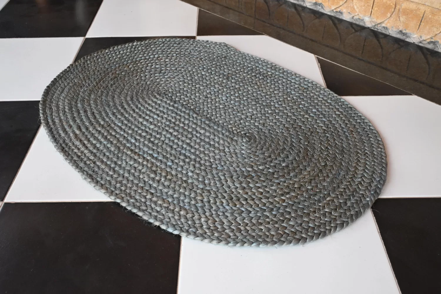 Solid Spiral Braided Grey Jute Rug, 1.5x2 ft | Rugmoda - Reverse Side reversible charcoal grey jute rug handmade Jodhpur
