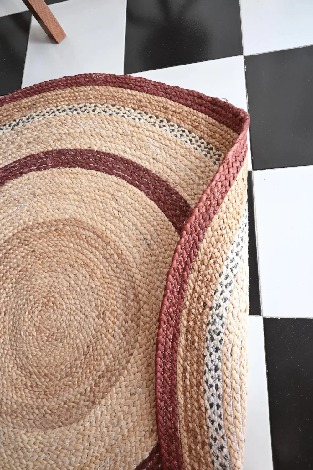 Natural Jute & Maroon Braided Round area rug 4x4 ft | Rugmoda - Size Reference jute dhurrie custom sizes Rugmoda