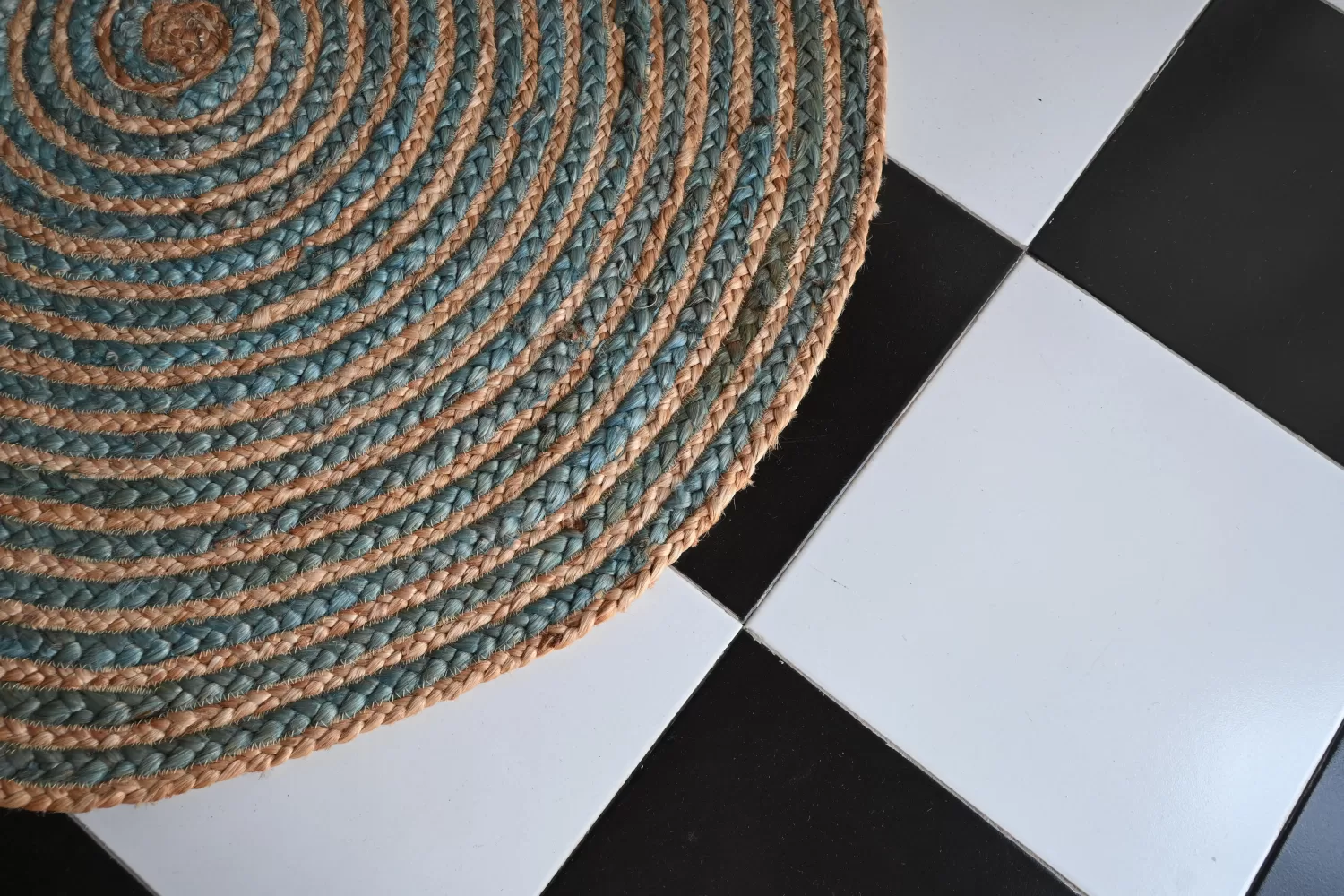 Braided Coiled Natural Jute & Muted Teal Round Rug, 3x3 ft | Rugmoda - Reverse Side reversible natural jute jute rug handmade Jodhpur